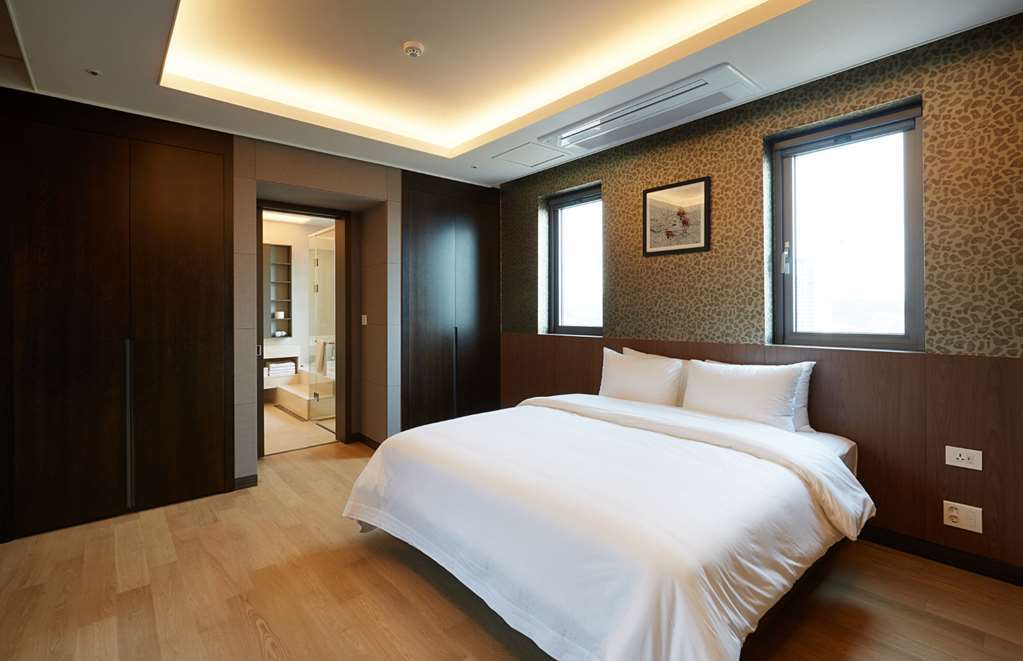 Osong H Hotel Sejong City Cheongju Quarto foto