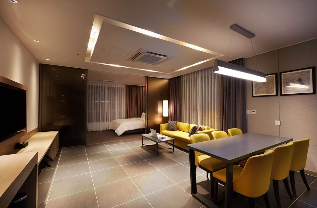 Osong H Hotel Sejong City Cheongju Quarto foto